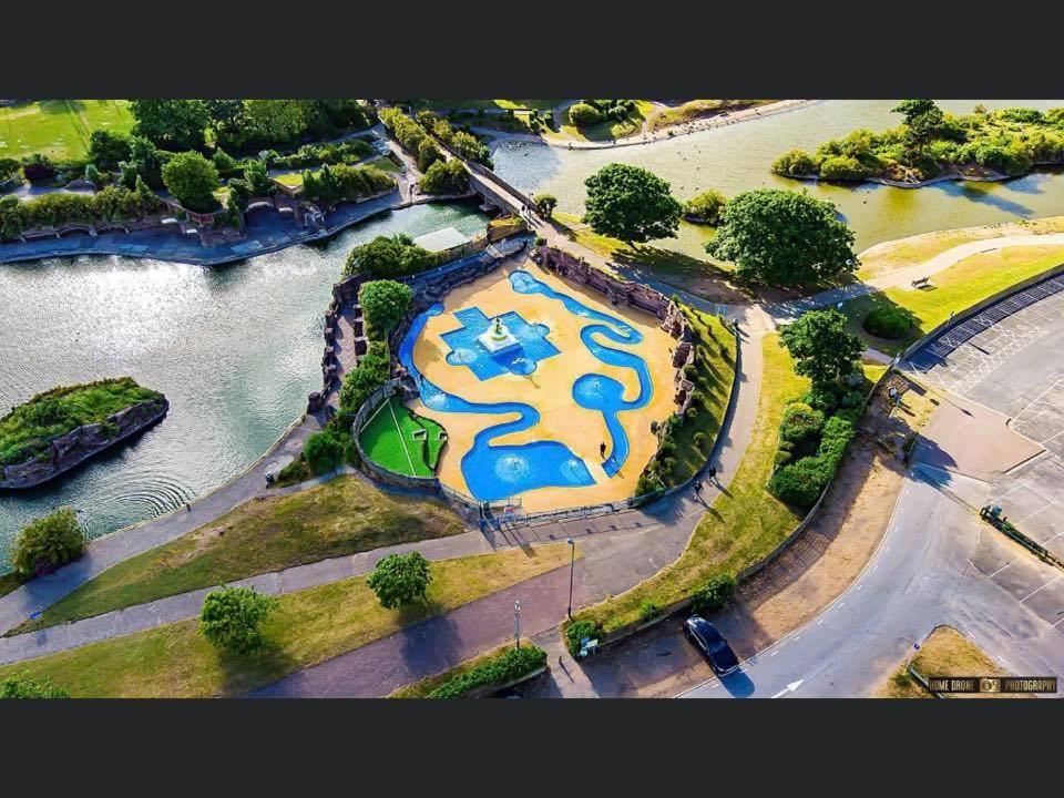 Beach Court Holiday Apartments 斯凯格内斯 外观 照片